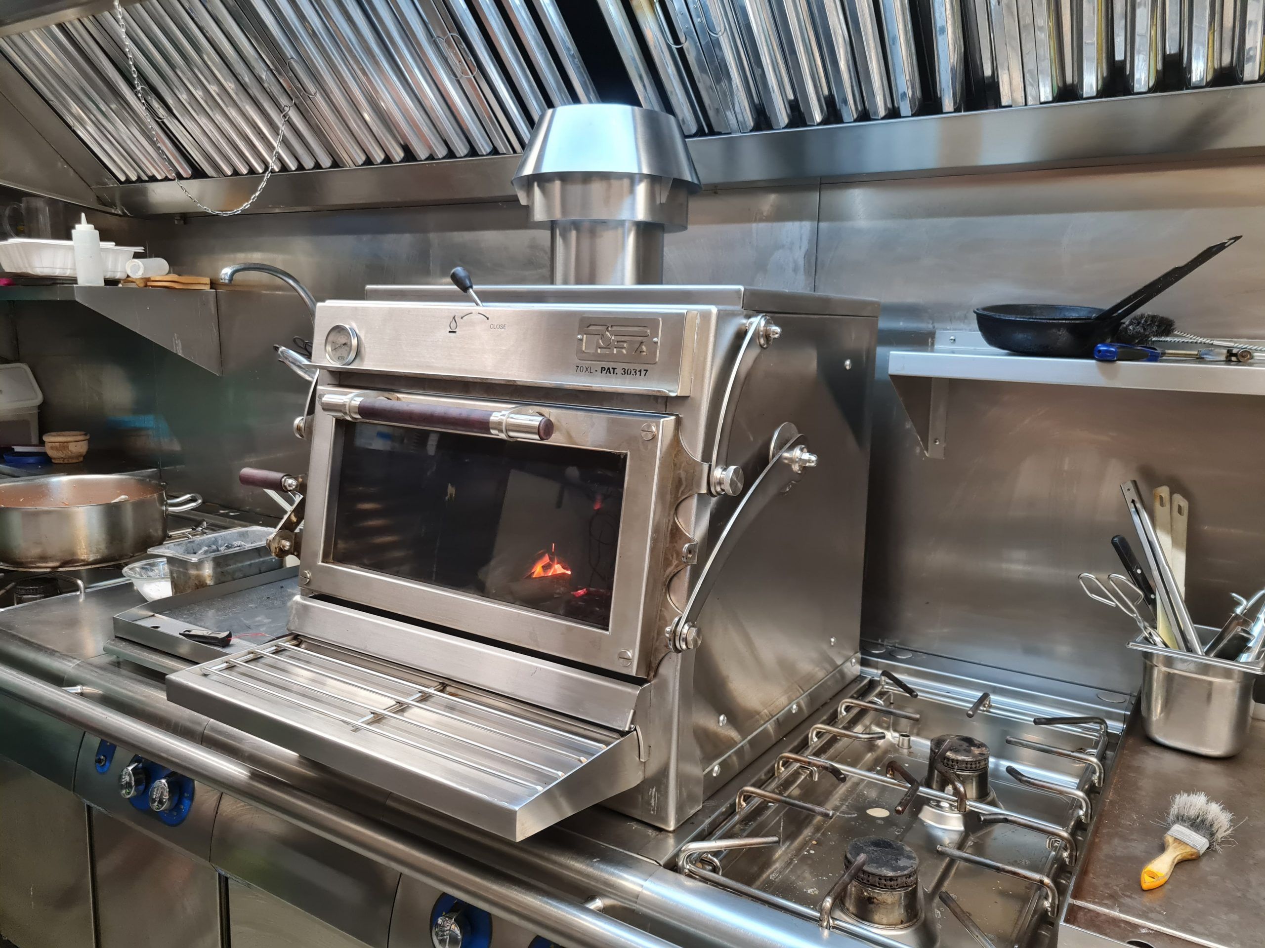 Pira 70 XL Silver ED Charcoal Oven - 480.107