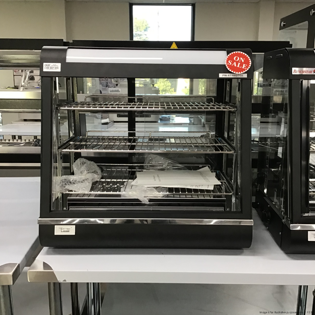 CLEARANCE - Benchstar Pie Warmer & Hot Food Display - PW-RT/660/TGE-VIC1062