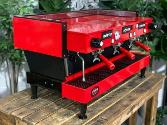 La Marzocco Linea Red - 3 Group Commercial Espresso Machine - Black