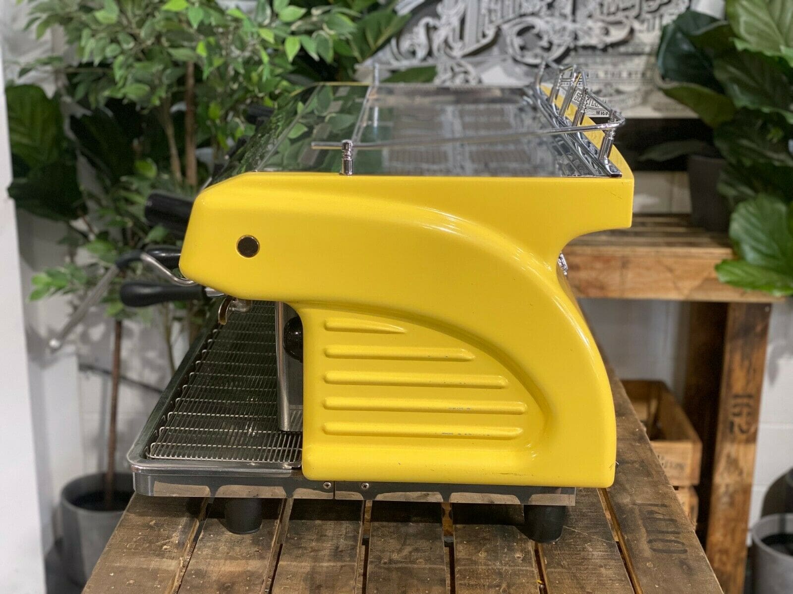 Expobar Ruggero - 3 Group Commercial Espresso Machine - Yellow