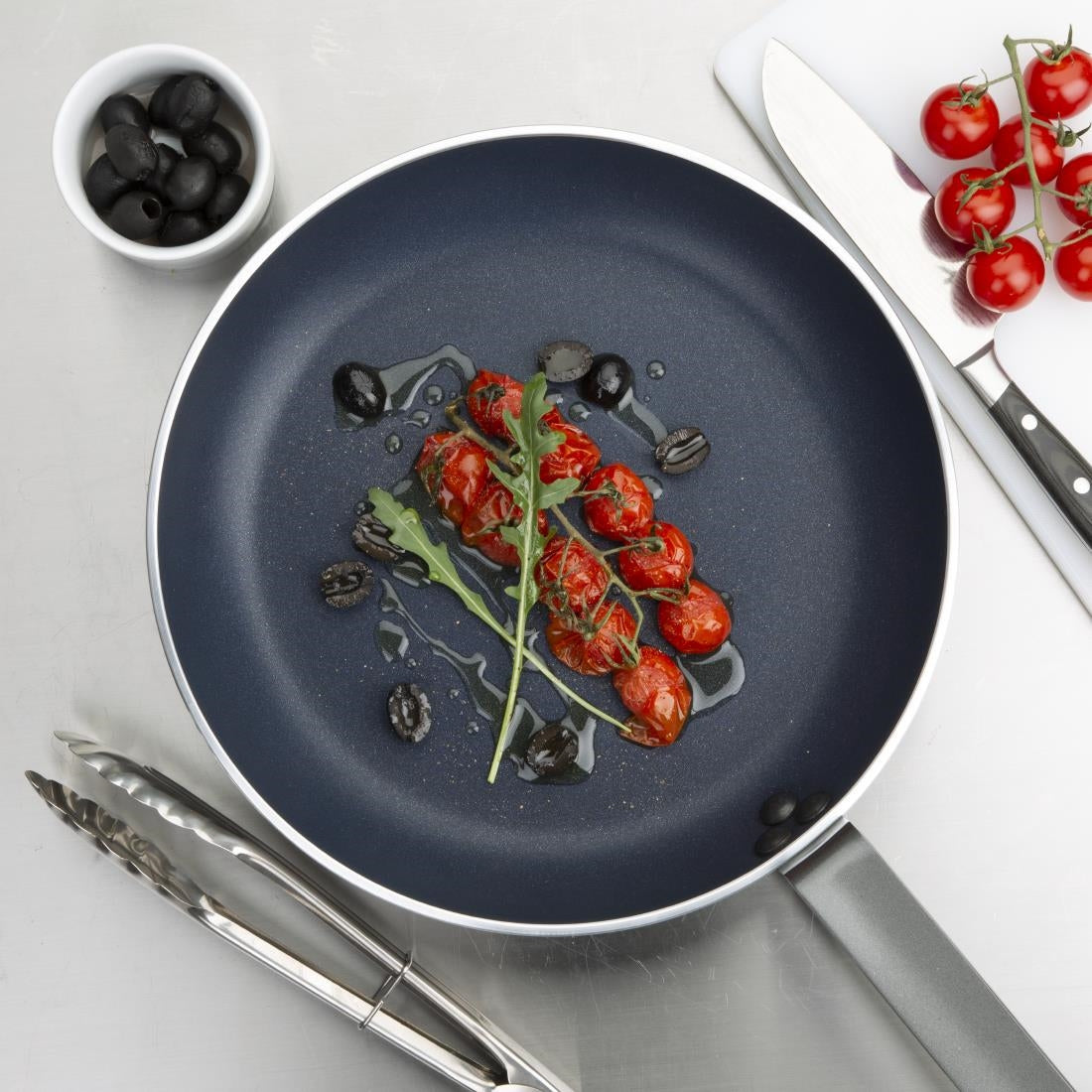 Vogue Aluminium Non-Stick Teflon Frying Pan - 300mm - HT981