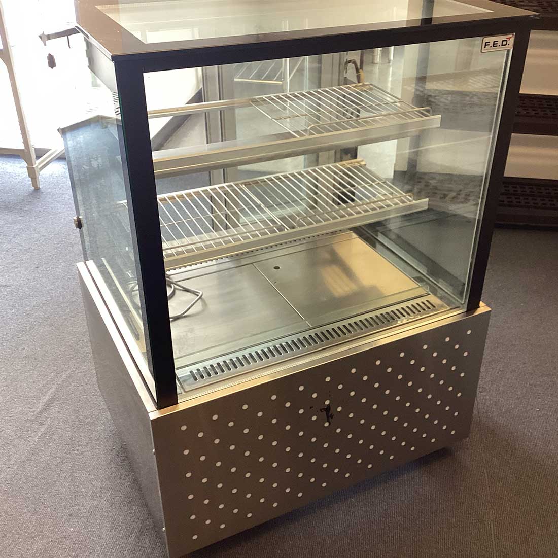 2NDs: Bonvue Heated Food Display SG090FE-2XB-WA8