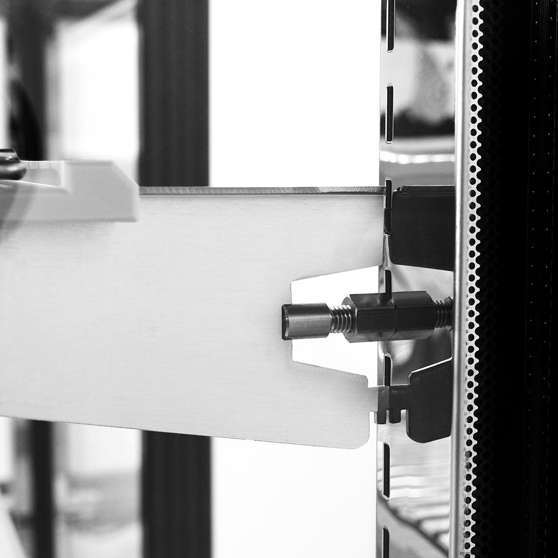 Bonvue Deluxe Chilled Display Cabinet SLP850C