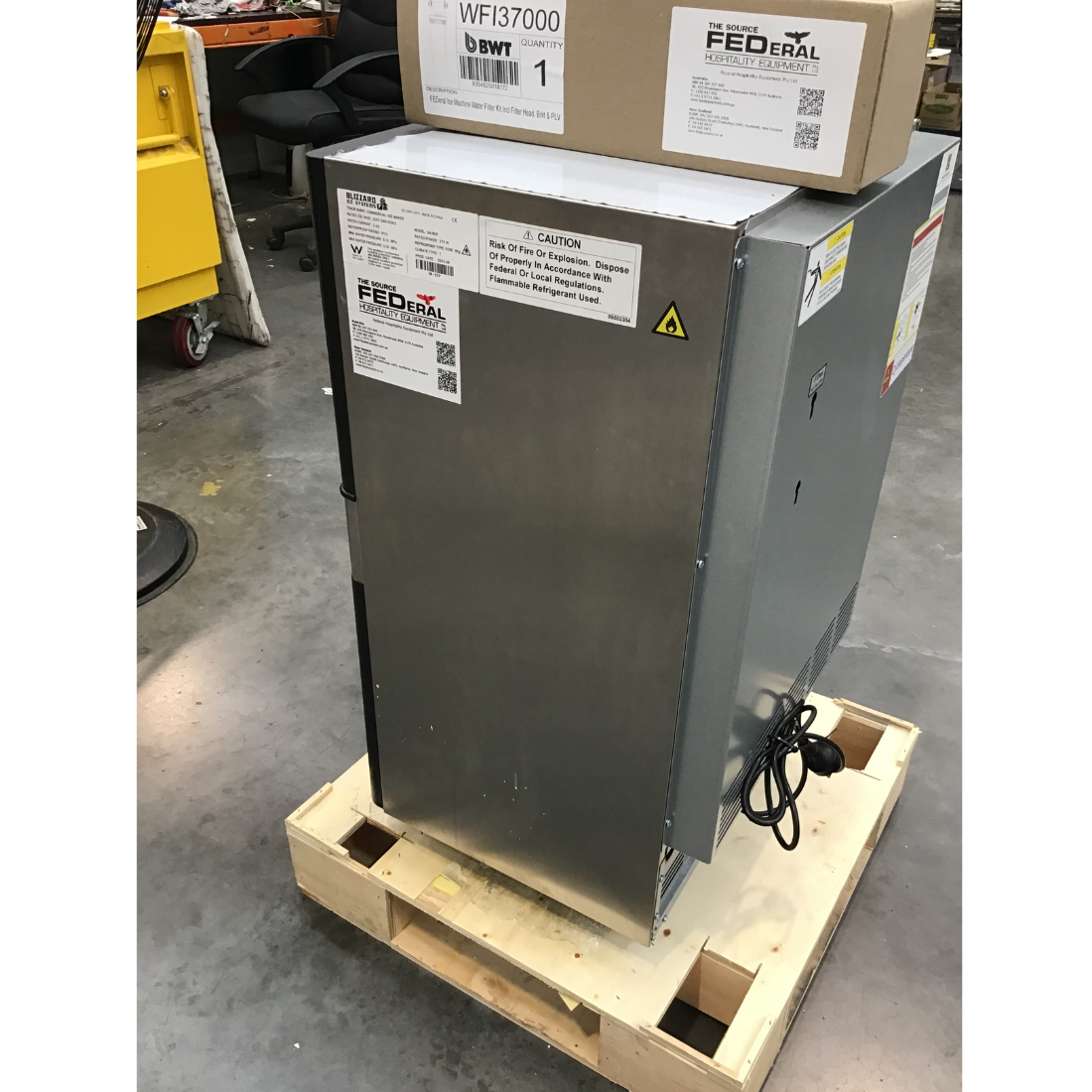 CLEARANCE - Blizzard Under Bench Ice Maker Air Cooled - SN-80P-NSW2181