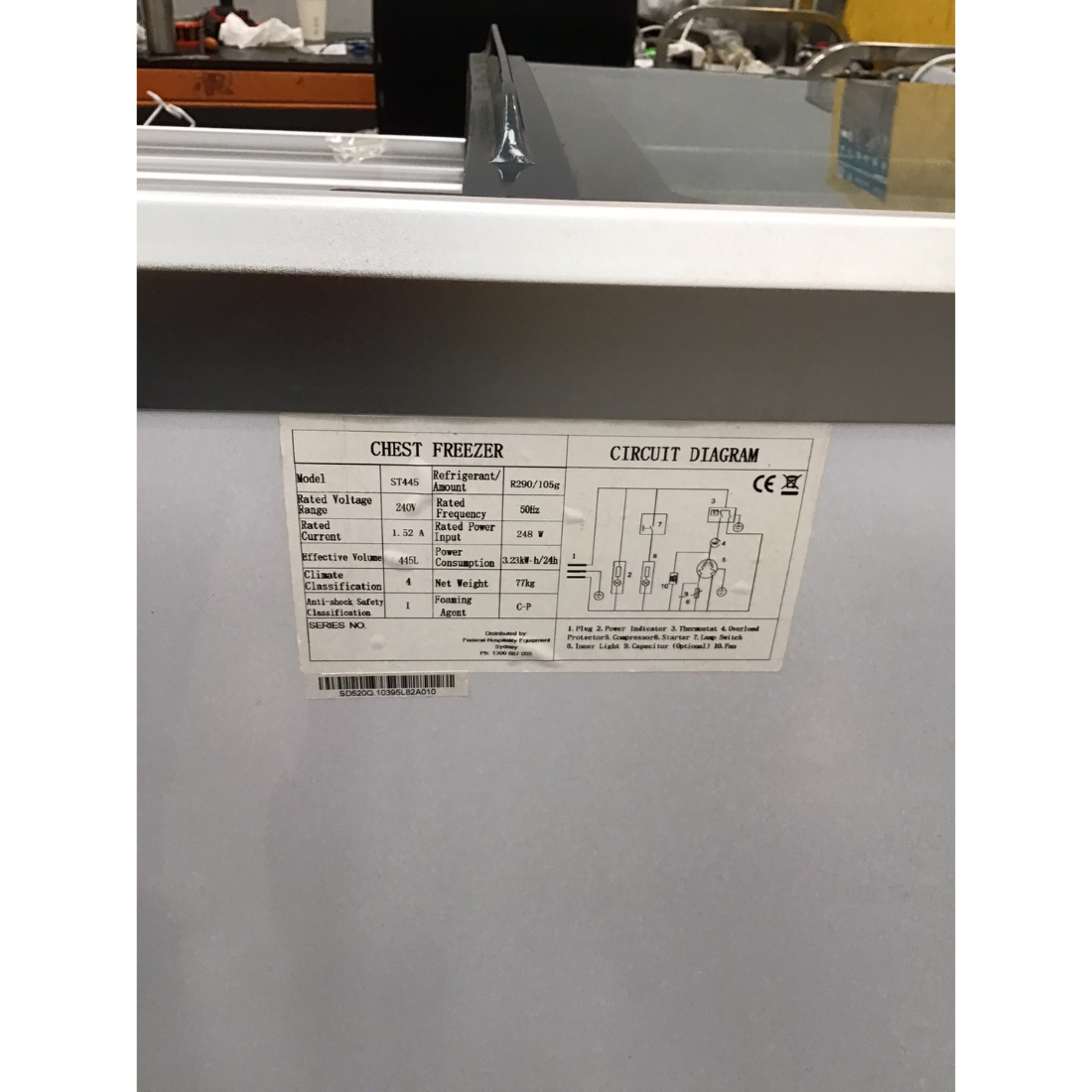 CLEARANCE - Thermaster two glass sliding lids chest freezer with castors - ST445-NSW2169