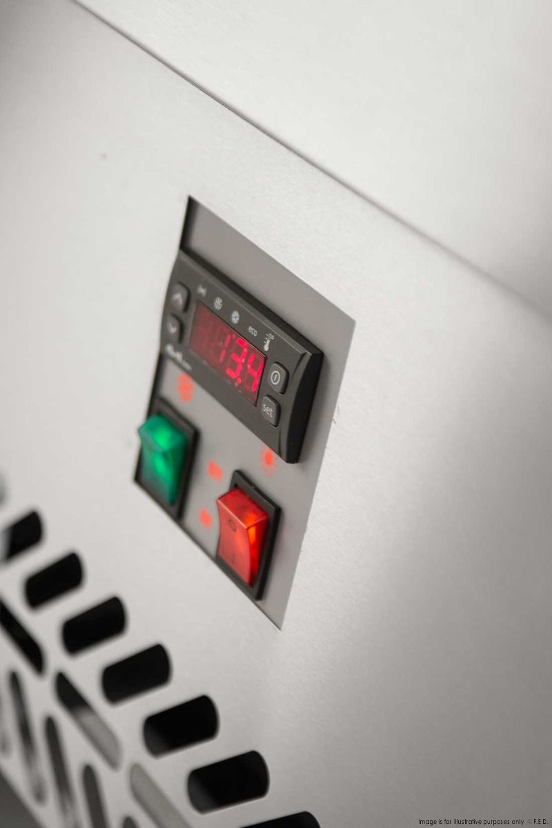 TECNODOM by FHE Vulcano Supermarket 3 Door Open Display