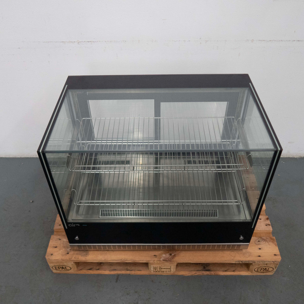 Airex AXR-FDCTSQ-09-D1 Refrigerated Display - 813705