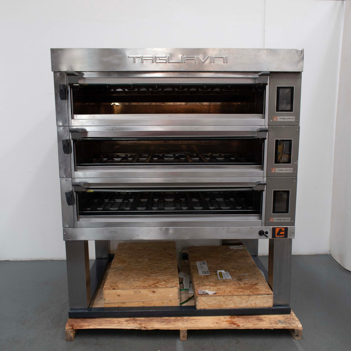 Tagliavini EMT 3/4676  3 Deck Pizza Oven with Stand - 861549
