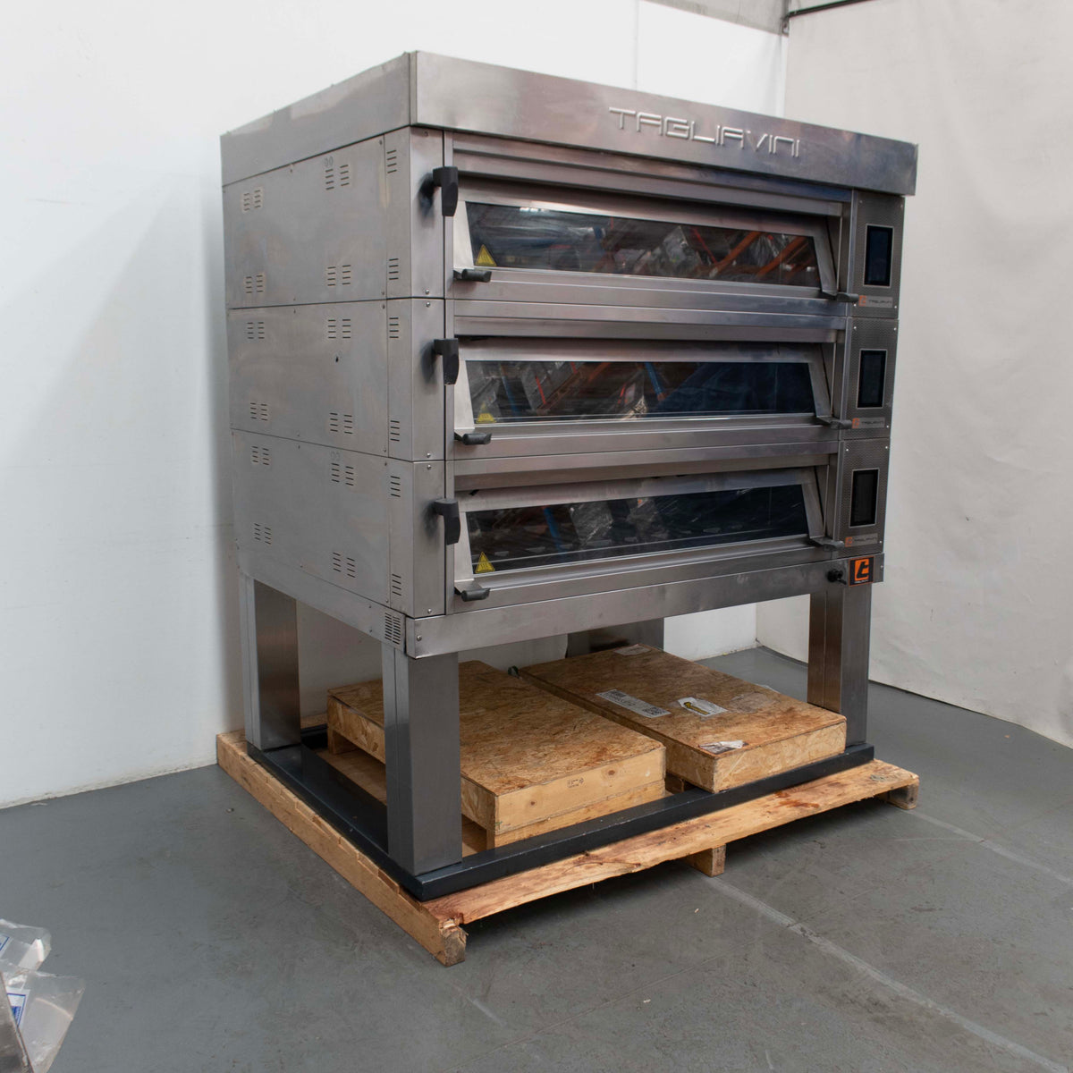 Tagliavini EMT 3/4676  3 Deck Pizza Oven with Stand - 861549