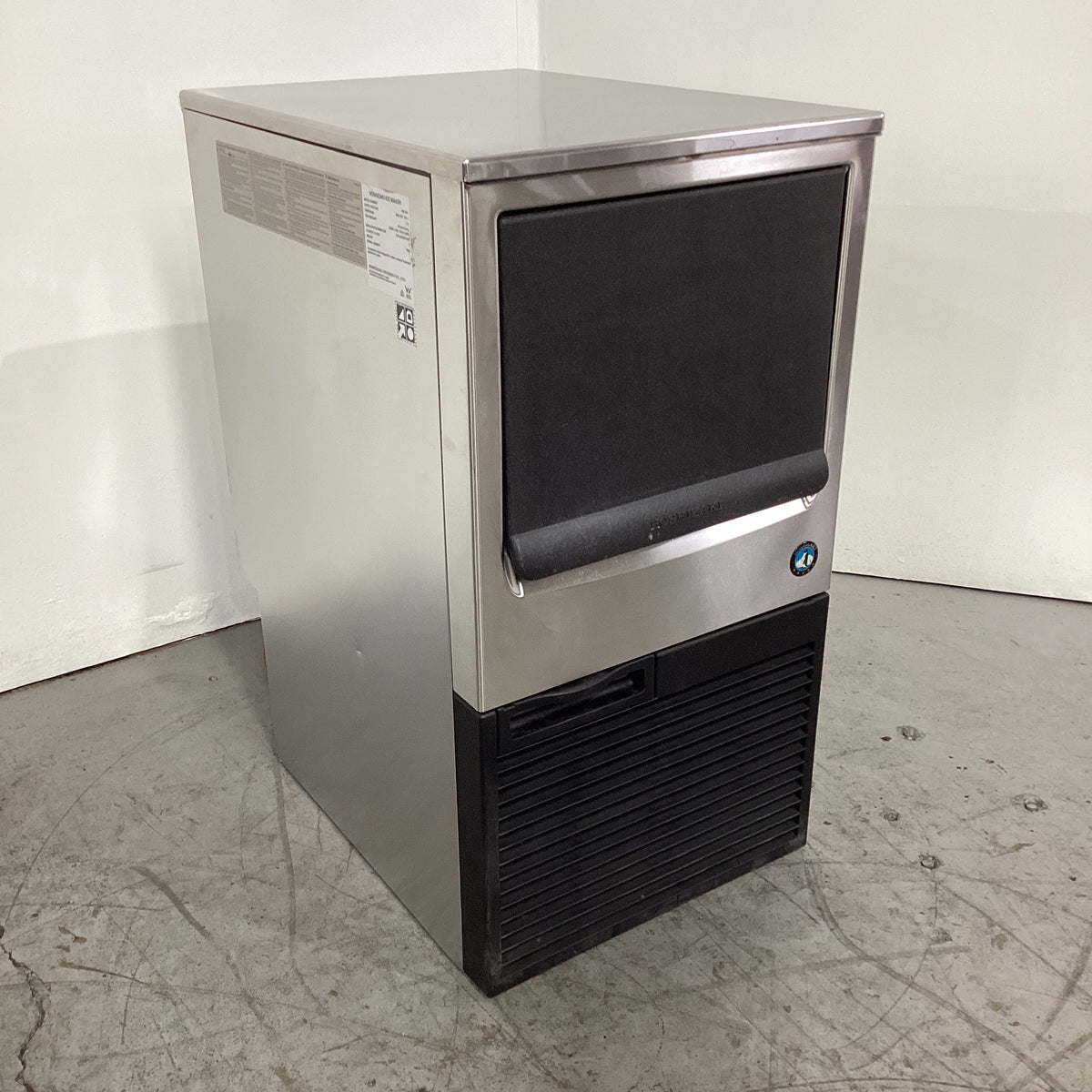 Hoshizaki KM-30A Ice Machine - 698188