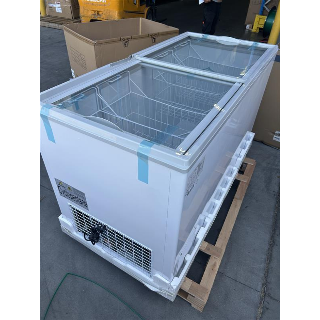 CLEARANCE - Thermaster Heavy Duty Chest Freezer with Glass Sliding Lids - WD-520F-QLD143