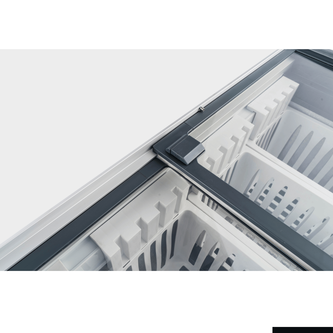 Thermaster 396L Chest Freezer With Flat Glass Sliding Lids WD396G