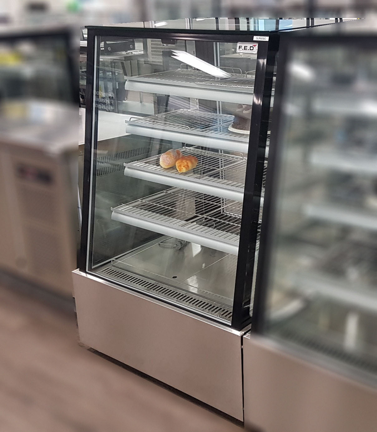 Bonvue Deluxe Chilled Display Cabinet SLP830C