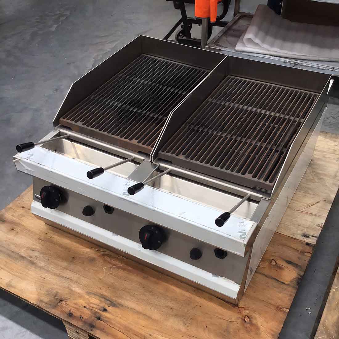 Ex-Showroom: Fagor 700 series - Gas charcoal 2 Grid Grill BG7-10