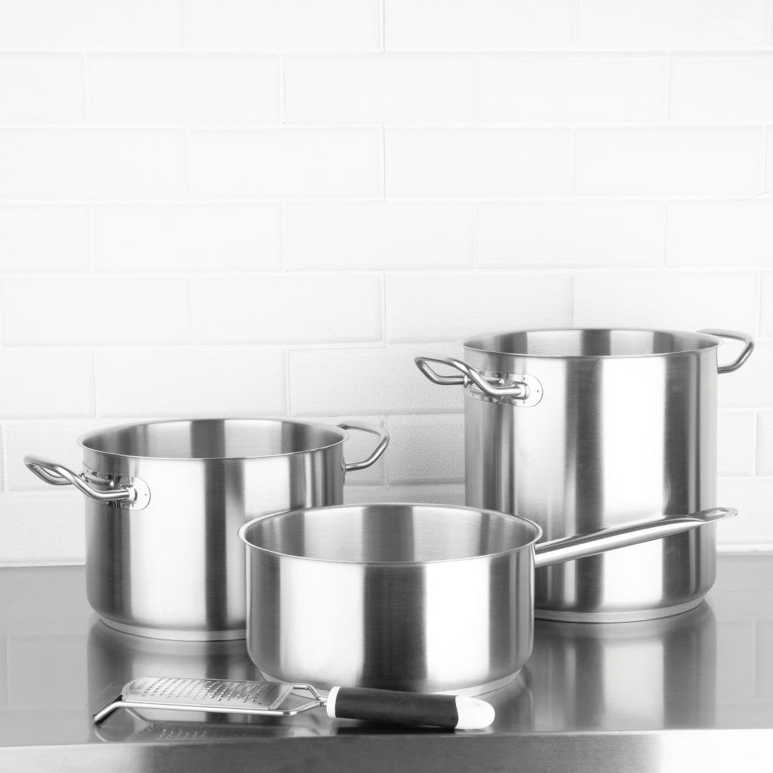 Vogue Stainless Steel Saucepan 5Ltr